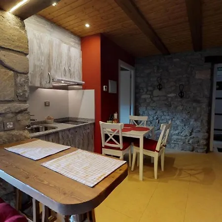 La Abadia-apartamentos * Graus