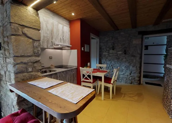 La Abadia-apartamentos * Graus